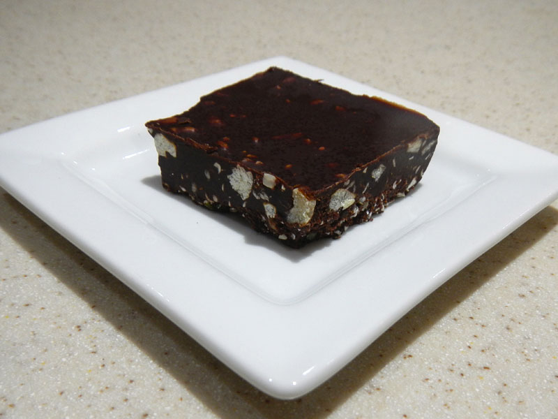 /images/chocolate-bliss-squares/rwchocservingside.jpg