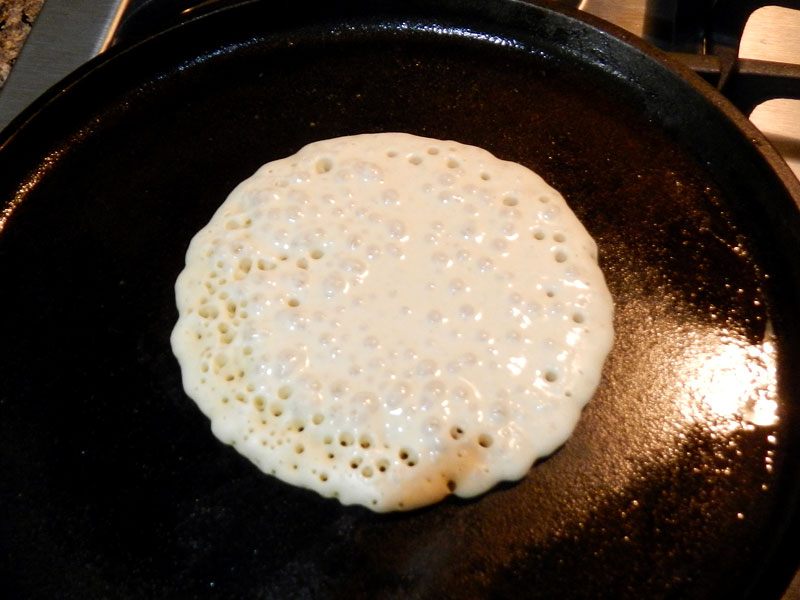 /images/gluten-free-pancakes/pancake1bubbles2.jpg