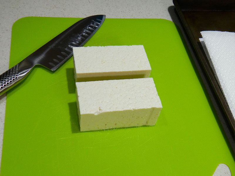 /images/in-the-kitchen-tofu/presstofucut1.jpg