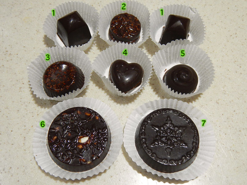 /images/rawmazing-hand-made-raw-chocolate-truffle-box/rwchocselection.jpg